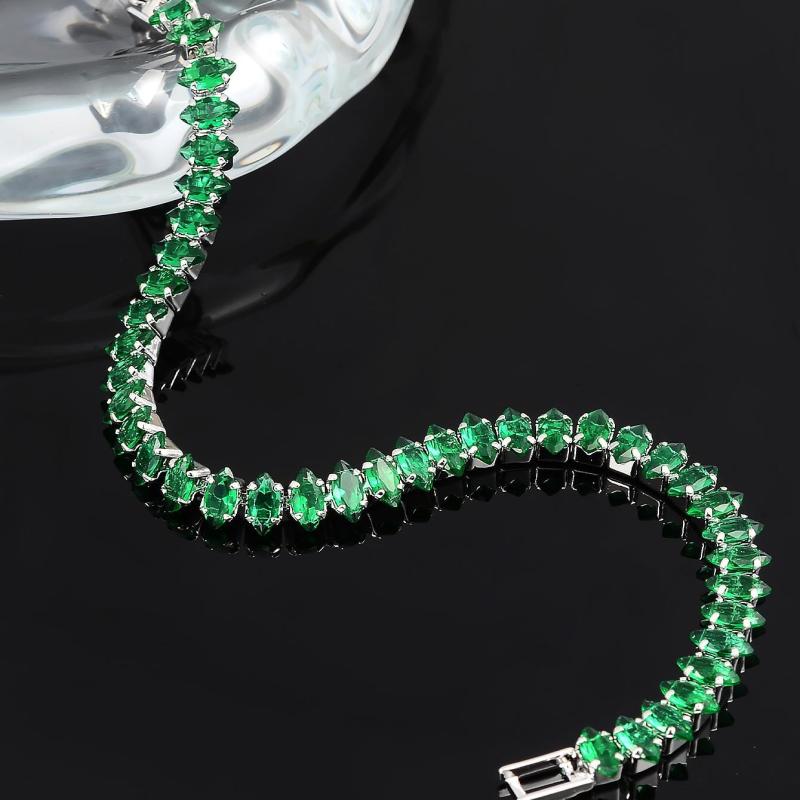 Náhrdelník s Emeraldovými kameny