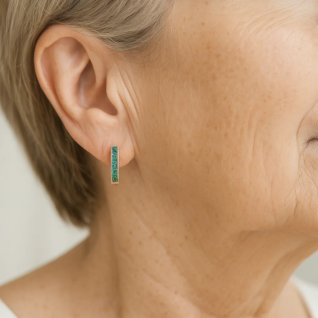 Náušnice z Emeraldy a Diamantů ve Zlatu