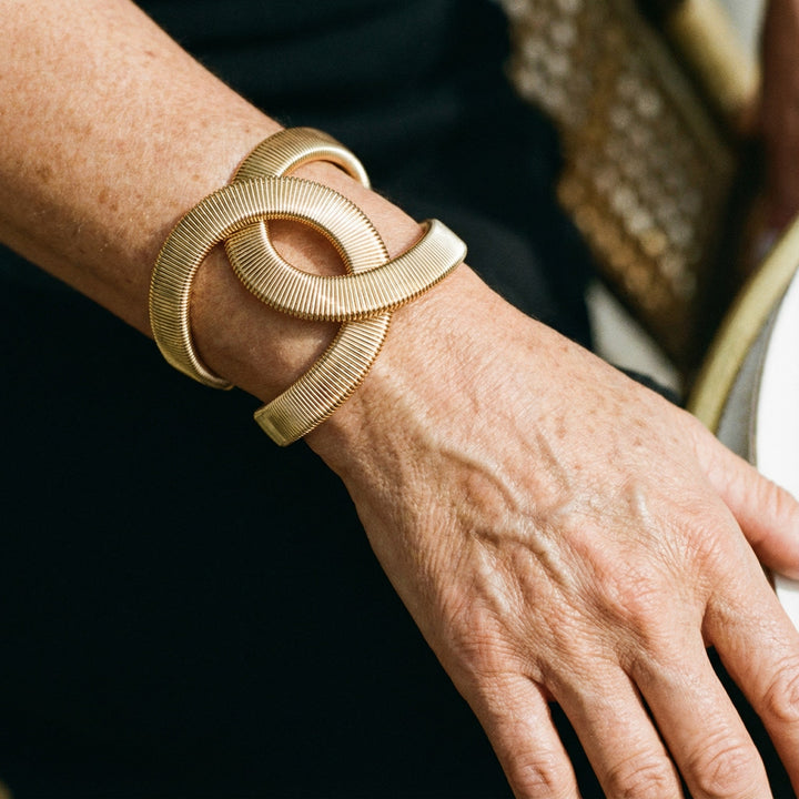 Elegantní dvojitý zlatý náramek